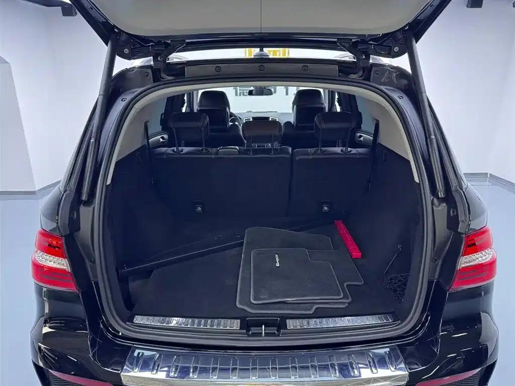2015 Mercedes-Benz M-Class AMG ML 63 — миниатюра 9