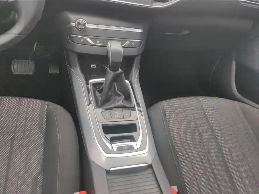 Peugeot 308S 2015 1.6T Automatic Sporty Edition — миниатюра 16