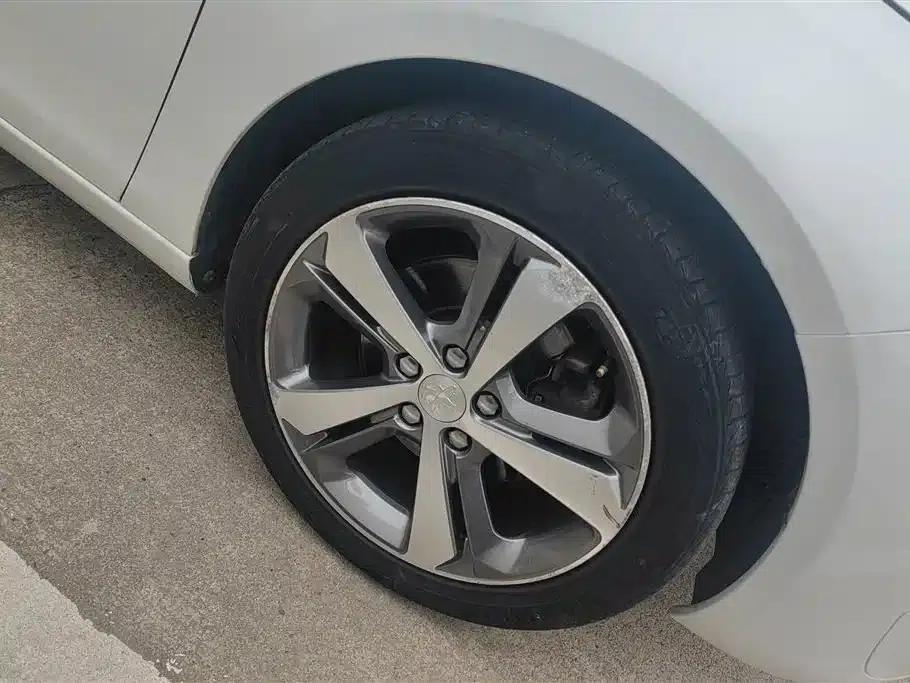 Peugeot 308S 2015 1.6T Automatic Sporty Edition — миниатюра 6