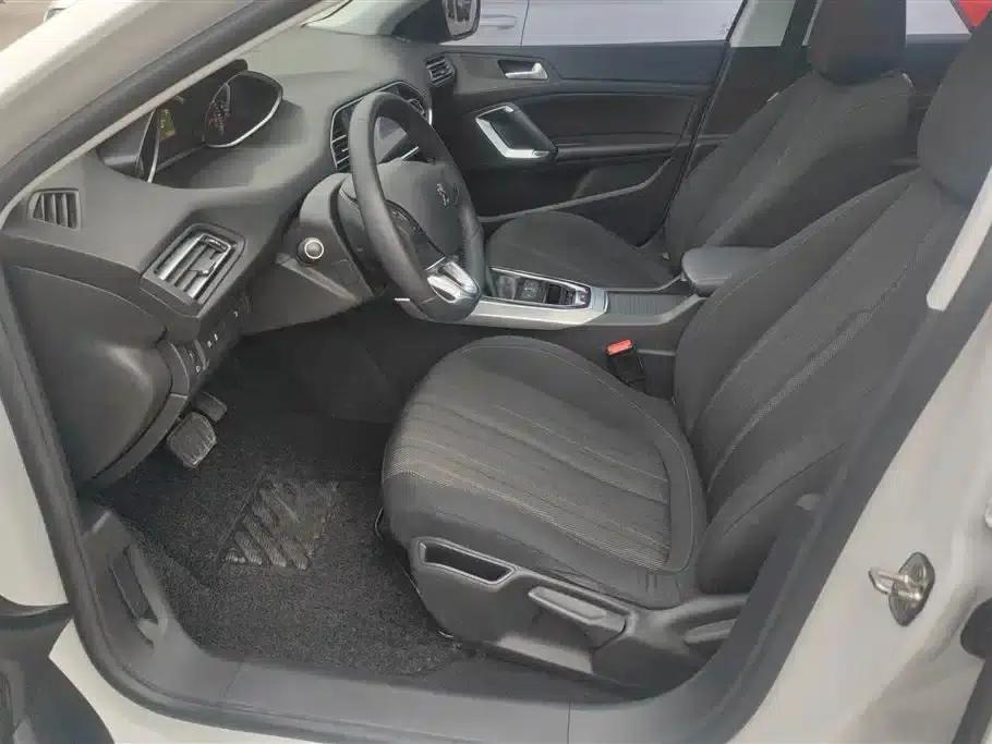 Peugeot 308S 2015 1.6T Automatic Sporty Edition — миниатюра 9