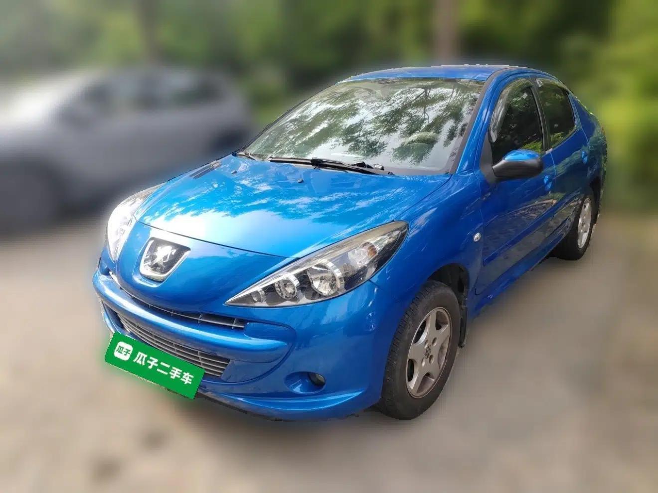 Peugeot 207 2011 Sedan 1.4L Manual Yule Edition — миниатюра 1