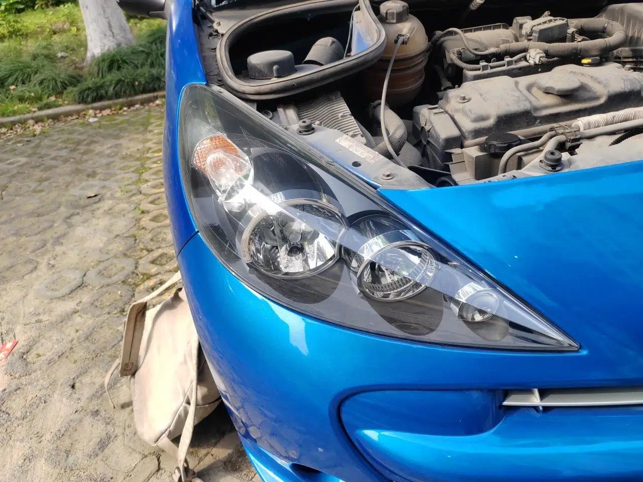 Peugeot 207 2011 Sedan 1.4L Manual Yule Edition — миниатюра 7