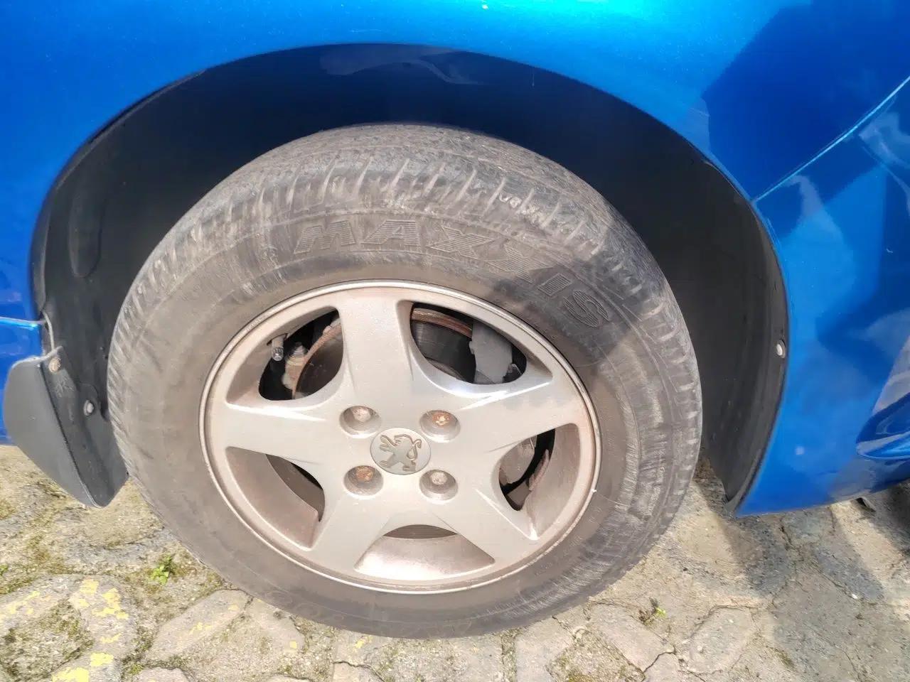 Peugeot 207 2011 Sedan 1.4L Manual Yule Edition — миниатюра 8