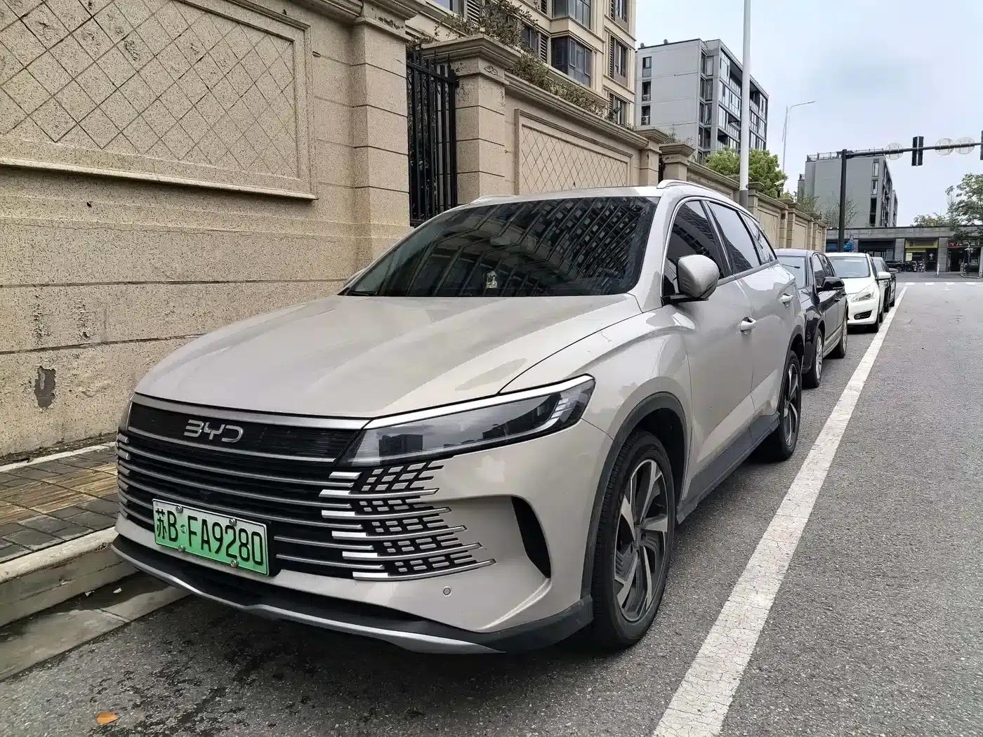 Hiace 05 DM-i 2025 DM-i Intelligent Driving Edition 115KM Flagship Model — миниатюра 1