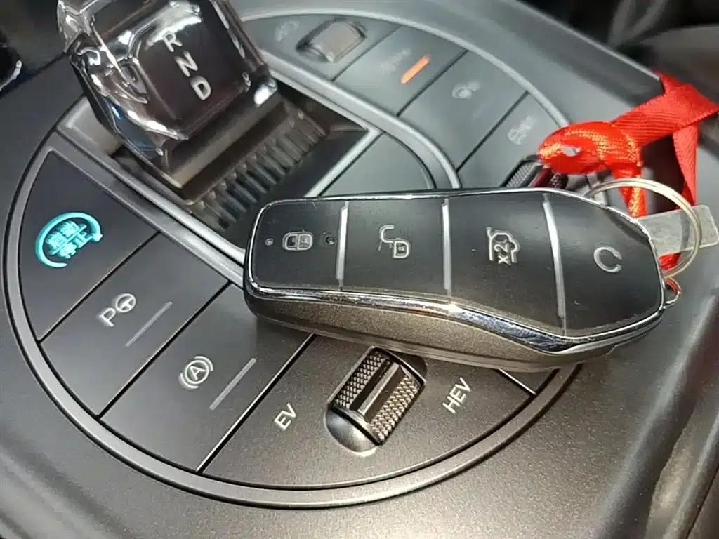 Hiace 05 DM-i 2025 DM-i Smart Driving Edition 75KM Premium — миниатюра 9