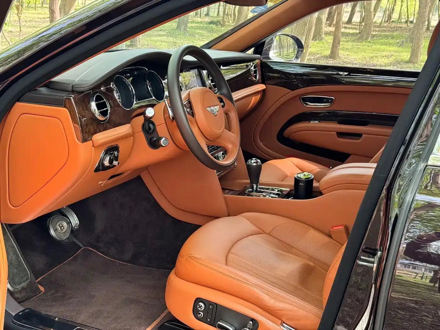 Mulsanne 2017 6.8T Long Wheelbase — миниатюра 7