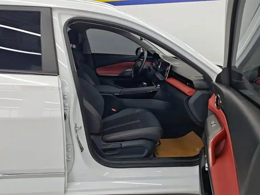 Baojun Valli 2021 1.5T Dali Sky CVT Premium Edition — миниатюра 8