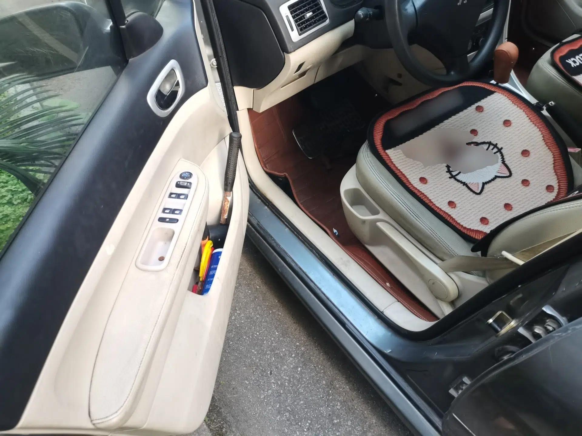 Peugeot 307 2012 Hatchback 1.6L Automatic Comfort Edition — миниатюра 17