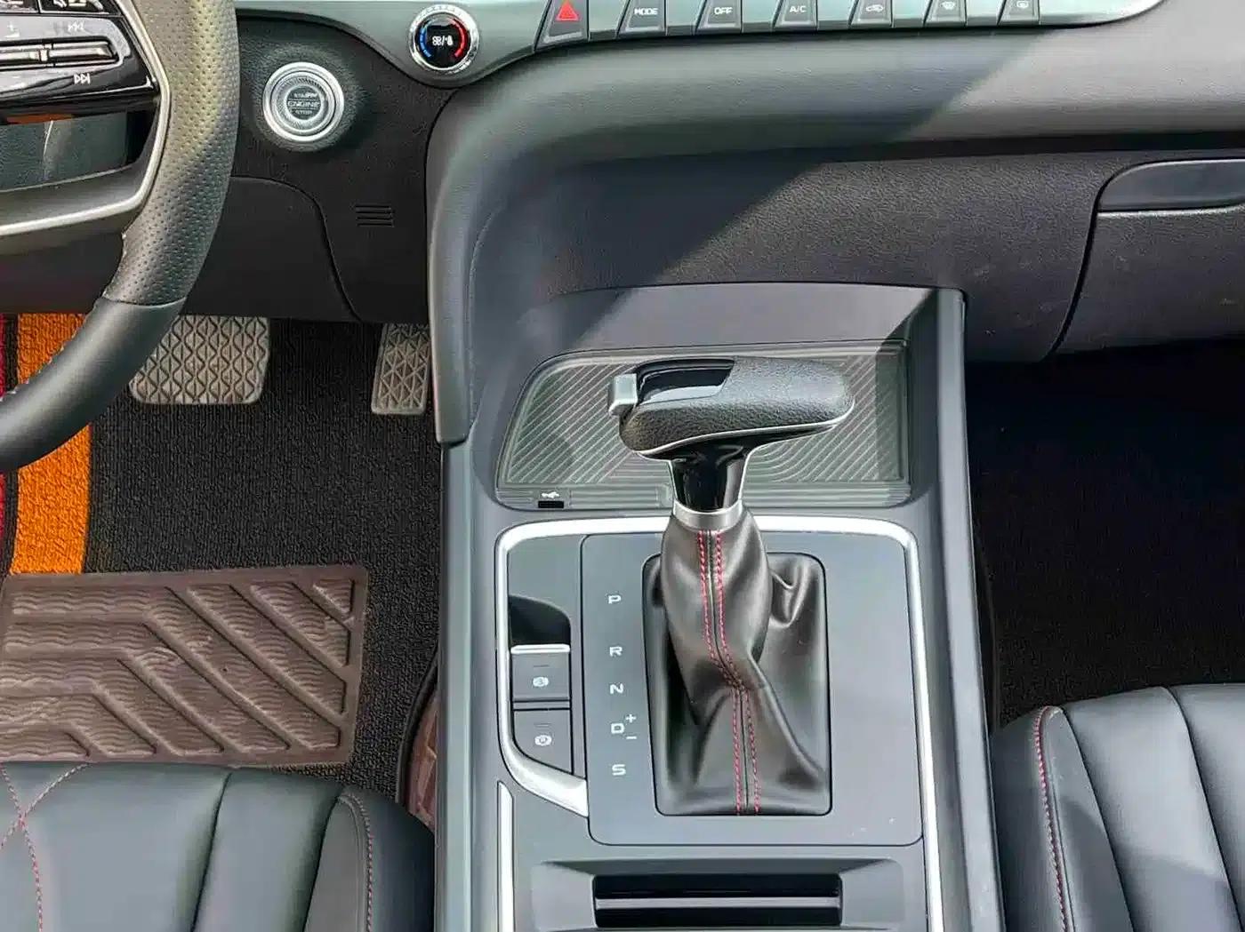 Bestune T55 2023 1.5T Automatic Leap Forward Edition — миниатюра 15