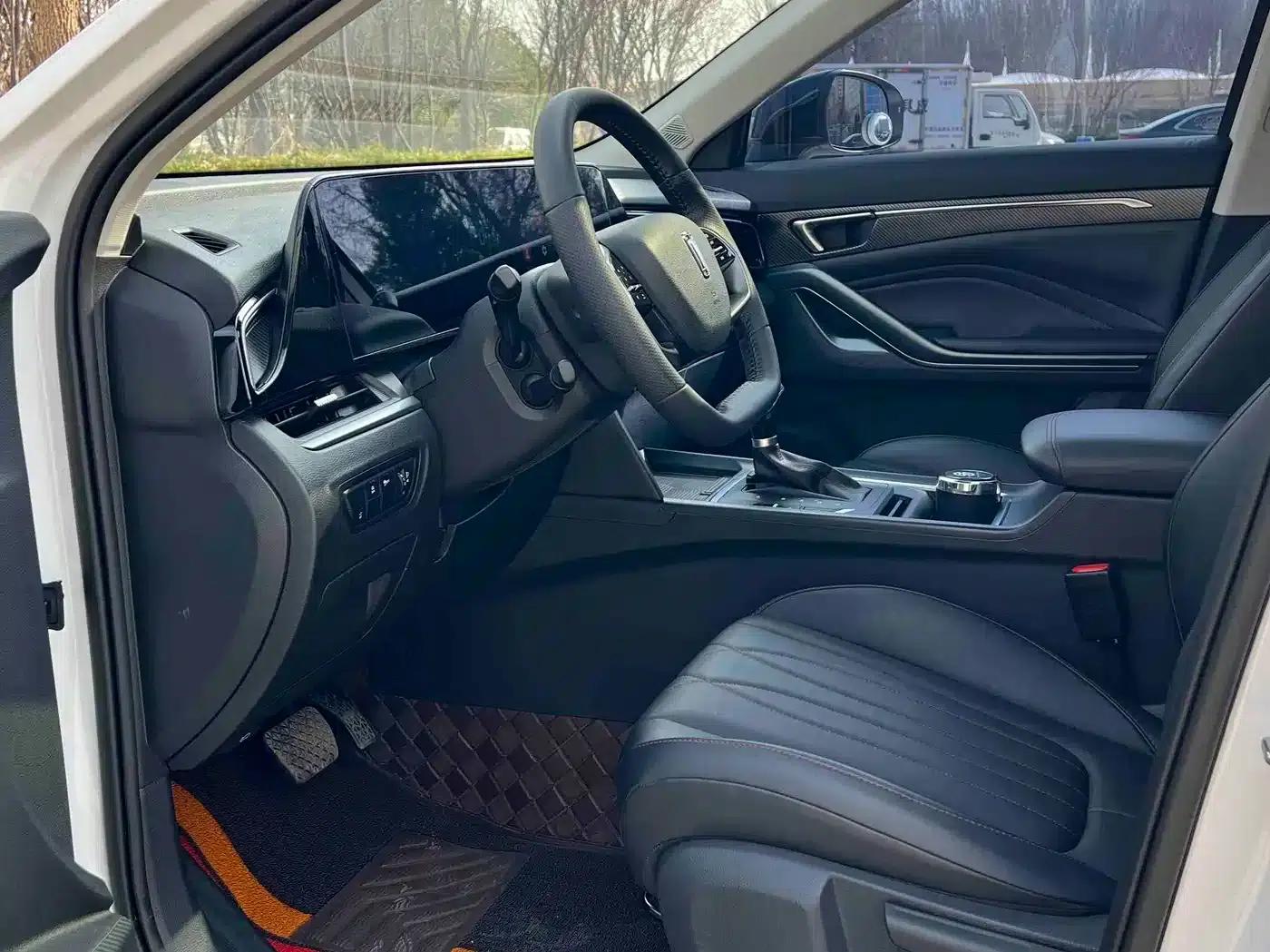 Bestune T55 2023 1.5T Automatic Leap Forward Edition — миниатюра 16