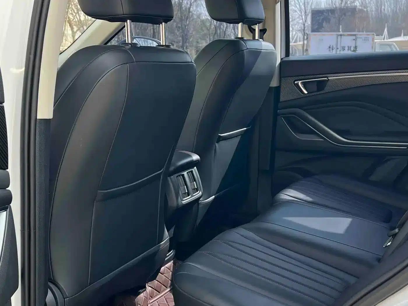 Bestune T55 2023 1.5T Automatic Leap Forward Edition — миниатюра 17