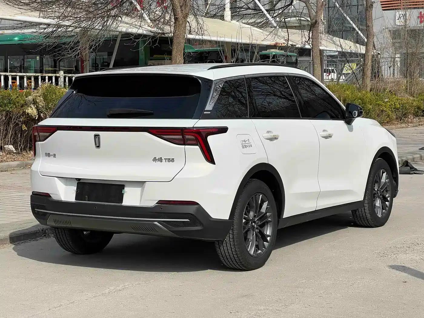 Bestune T55 2023 1.5T Automatic Leap Forward Edition — миниатюра 4