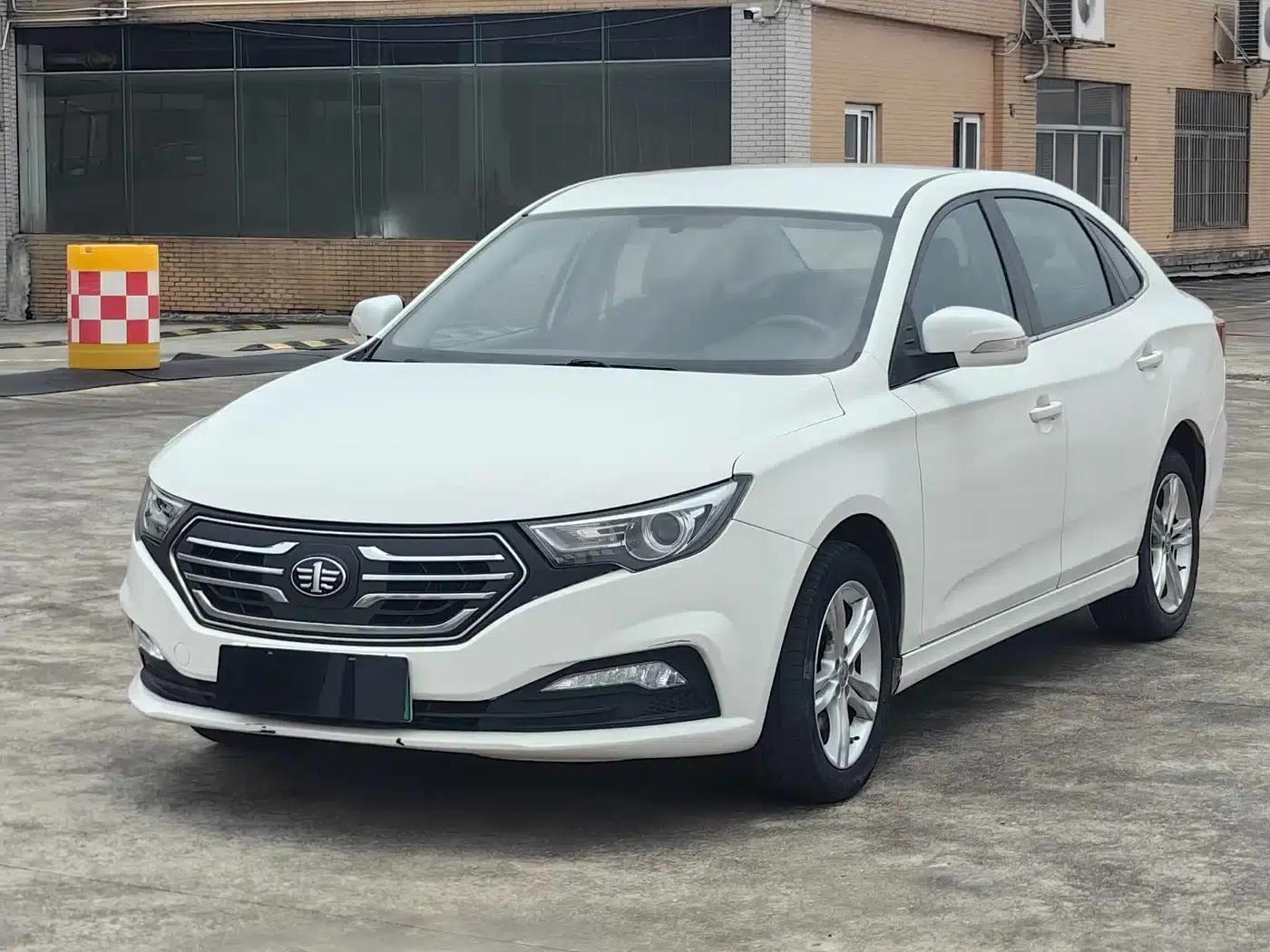 Bestune B30EV 2019 EV400 — миниатюра 1