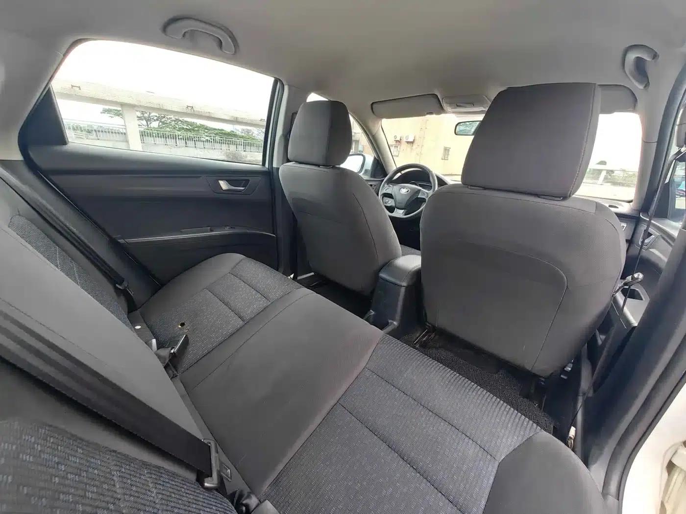 Bestune B30EV 2019 EV400 — миниатюра 14
