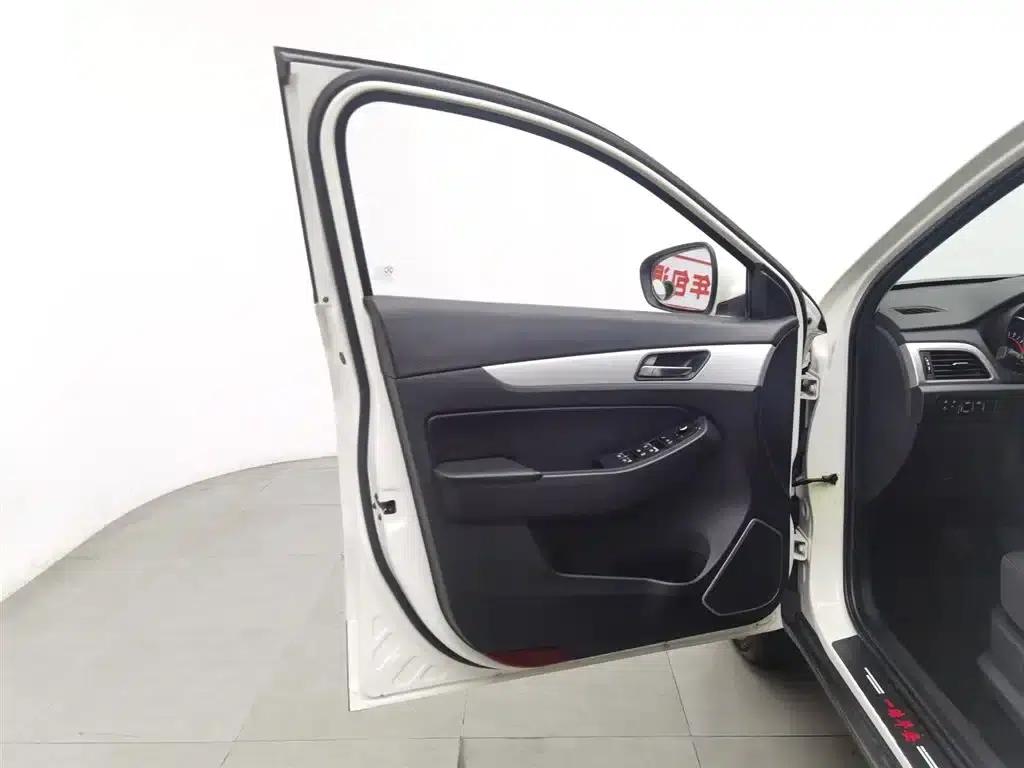 2016 Senova X55 1.5L Manual Comfort Edition — миниатюра 8
