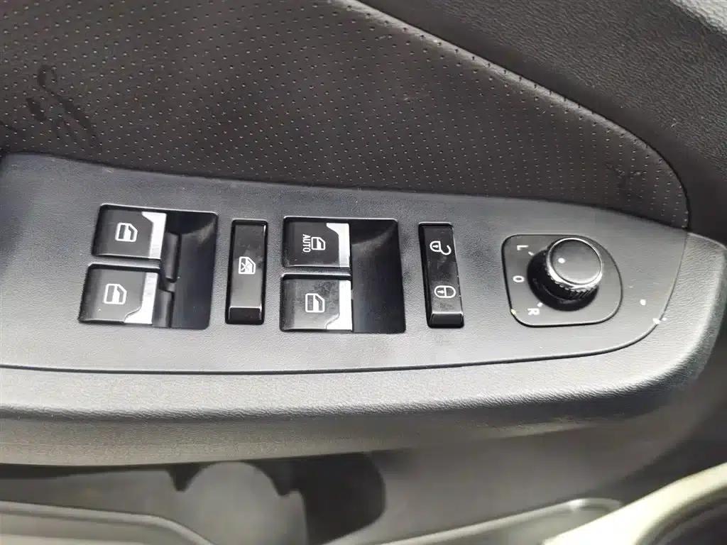 2016 Senova X55 1.5L Manual Comfort Edition — миниатюра 9