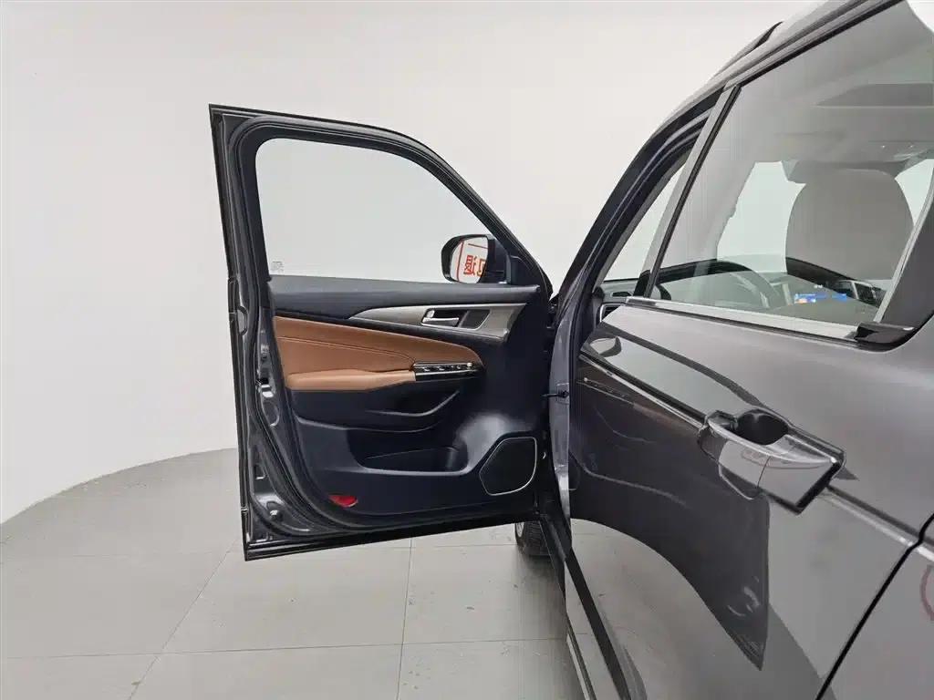 Changan CS95 2017 2.0T 2WD Smart Edition — миниатюра 8