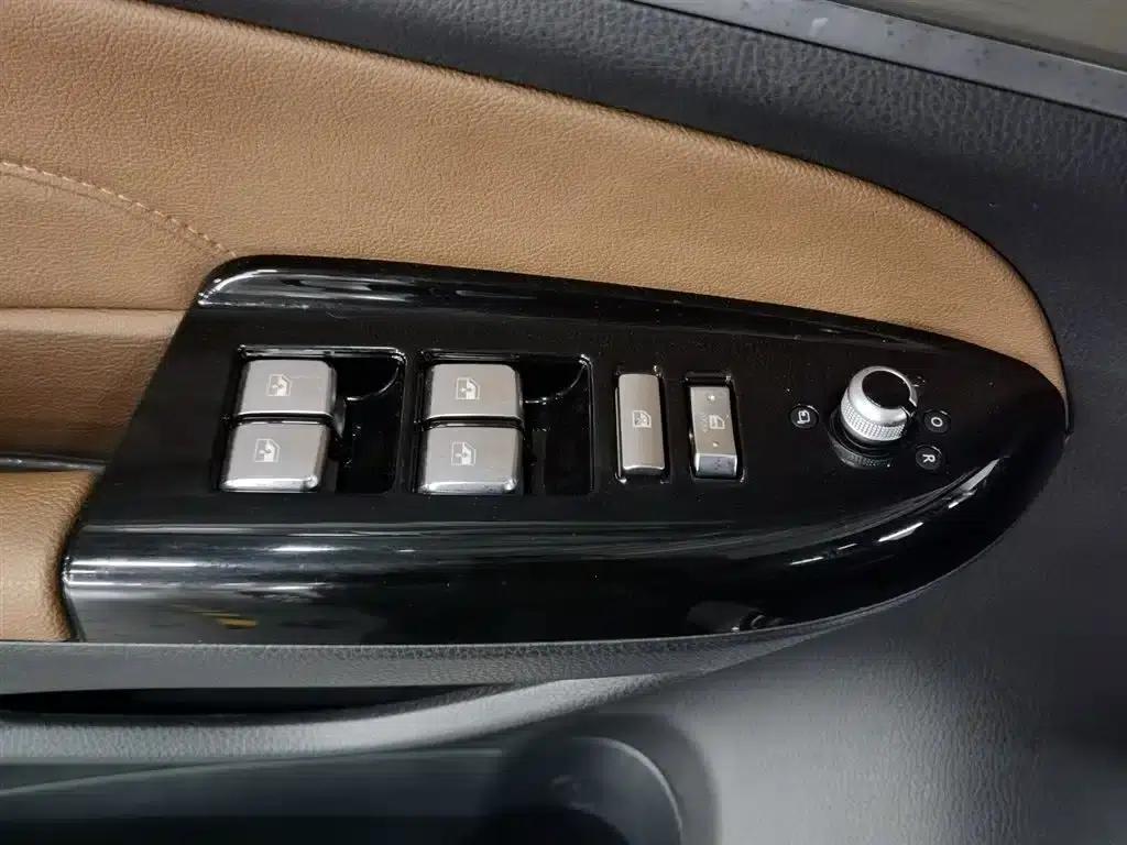 Changan CS95 2017 2.0T 2WD Smart Edition — миниатюра 9