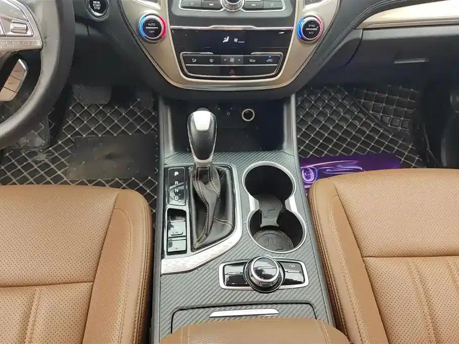 Changan CS95 2018 2.0T AWD Glory Edition — миниатюра 16