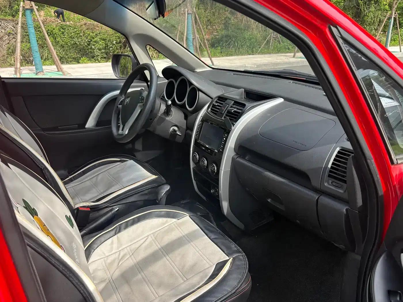 Changan CX20 2014 1.4L IMT Sunroof Navigation Edition (National IV Emission Standard) — миниатюра 4