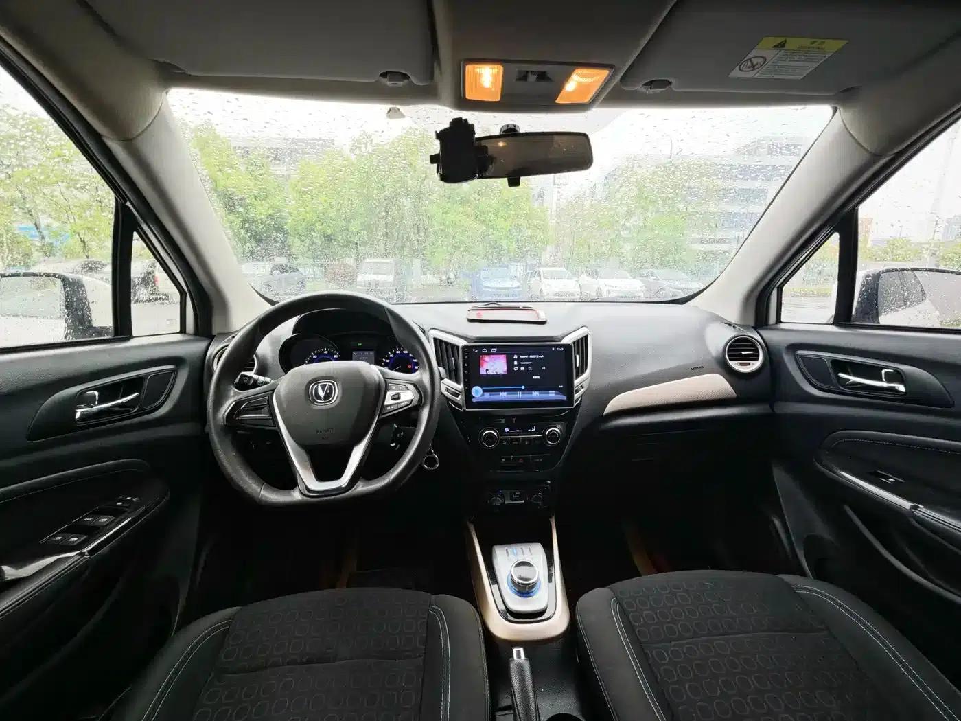 Changan CS15EV 2019 400e — миниатюра 7