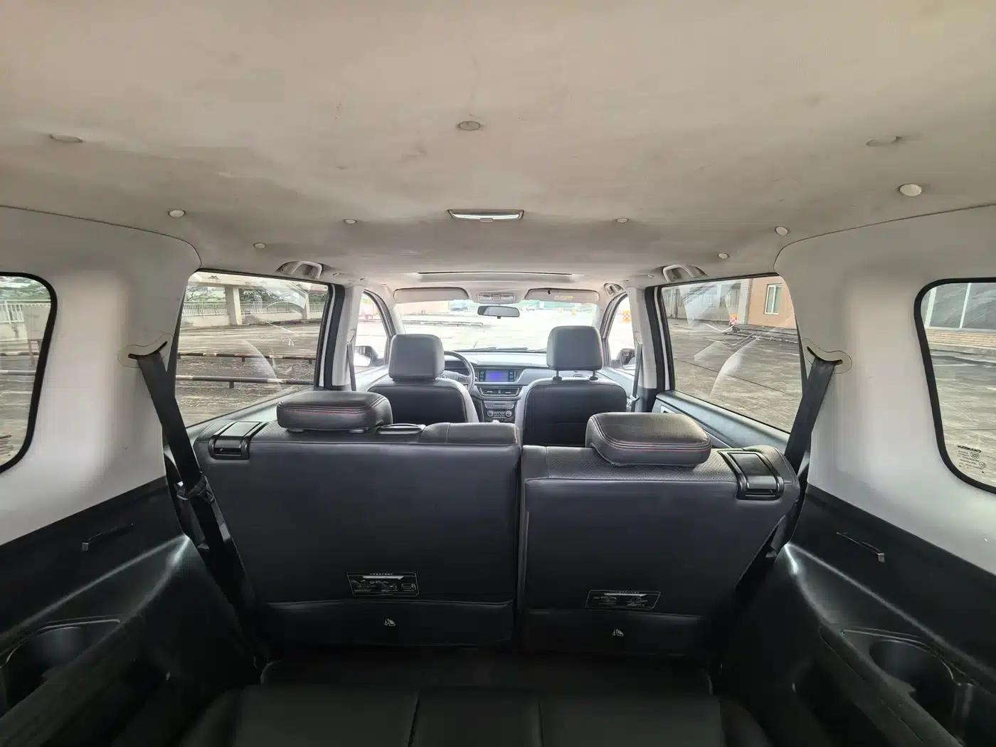 Changan Oushang A600 2016 1.5L Manual Deluxe 7-Seater — миниатюра 12