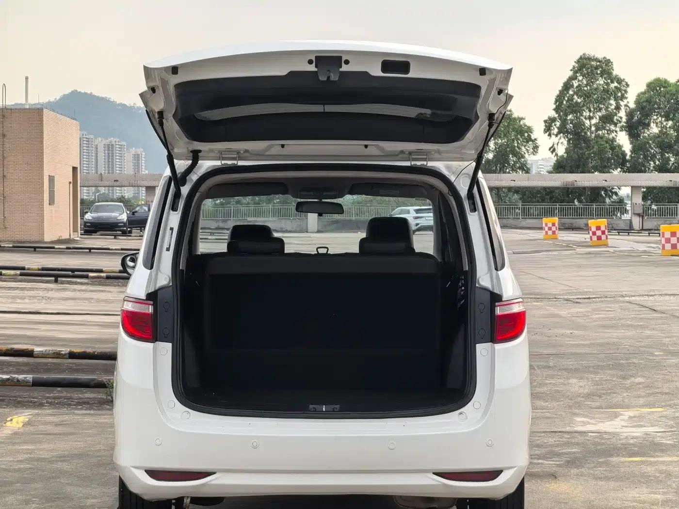 Changan Oushang A600 2016 1.5L Manual Deluxe 7-Seater — миниатюра 13