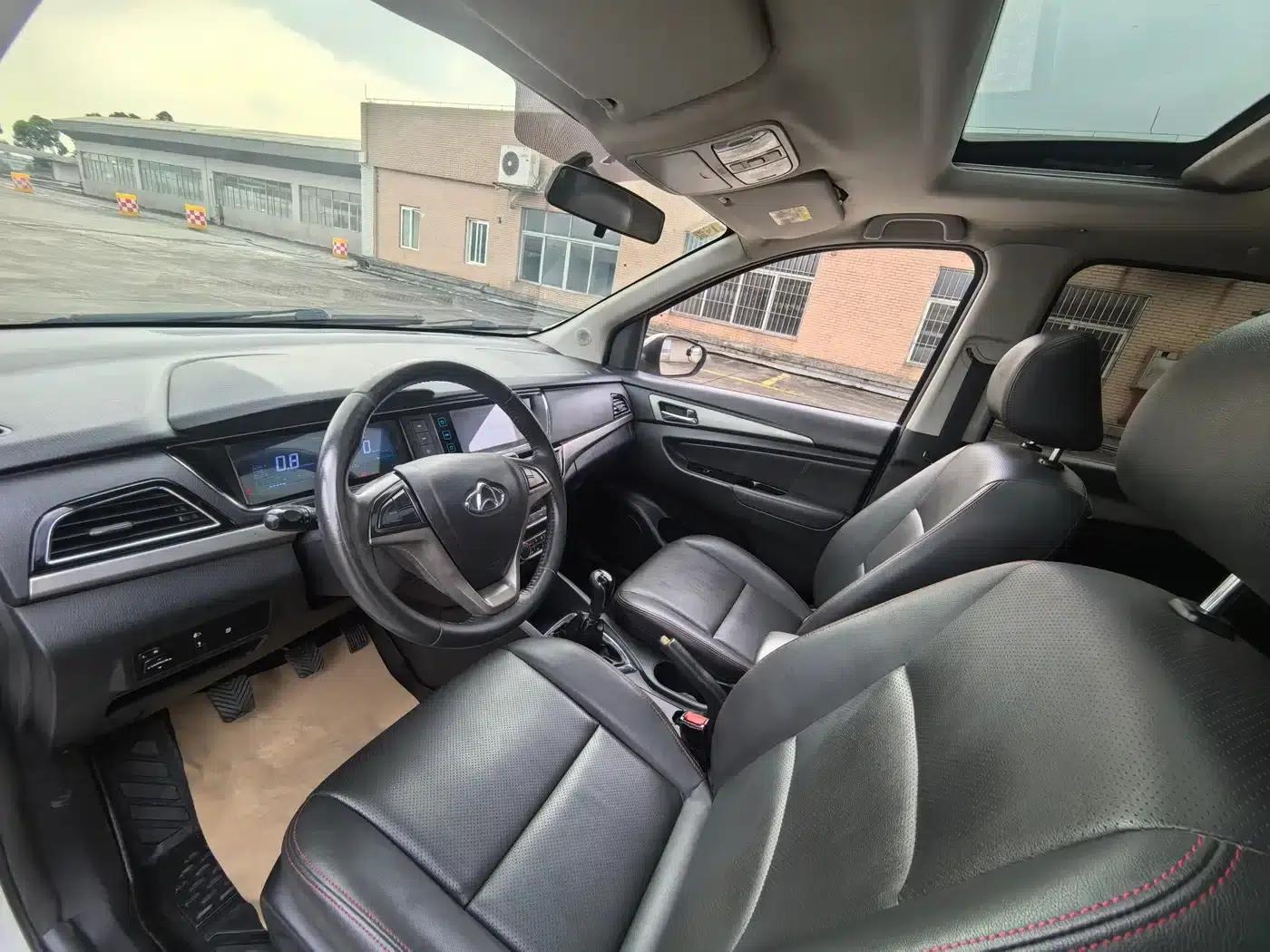 Changan Oushang A600 2016 1.5L Manual Deluxe 7-Seater — миниатюра 7