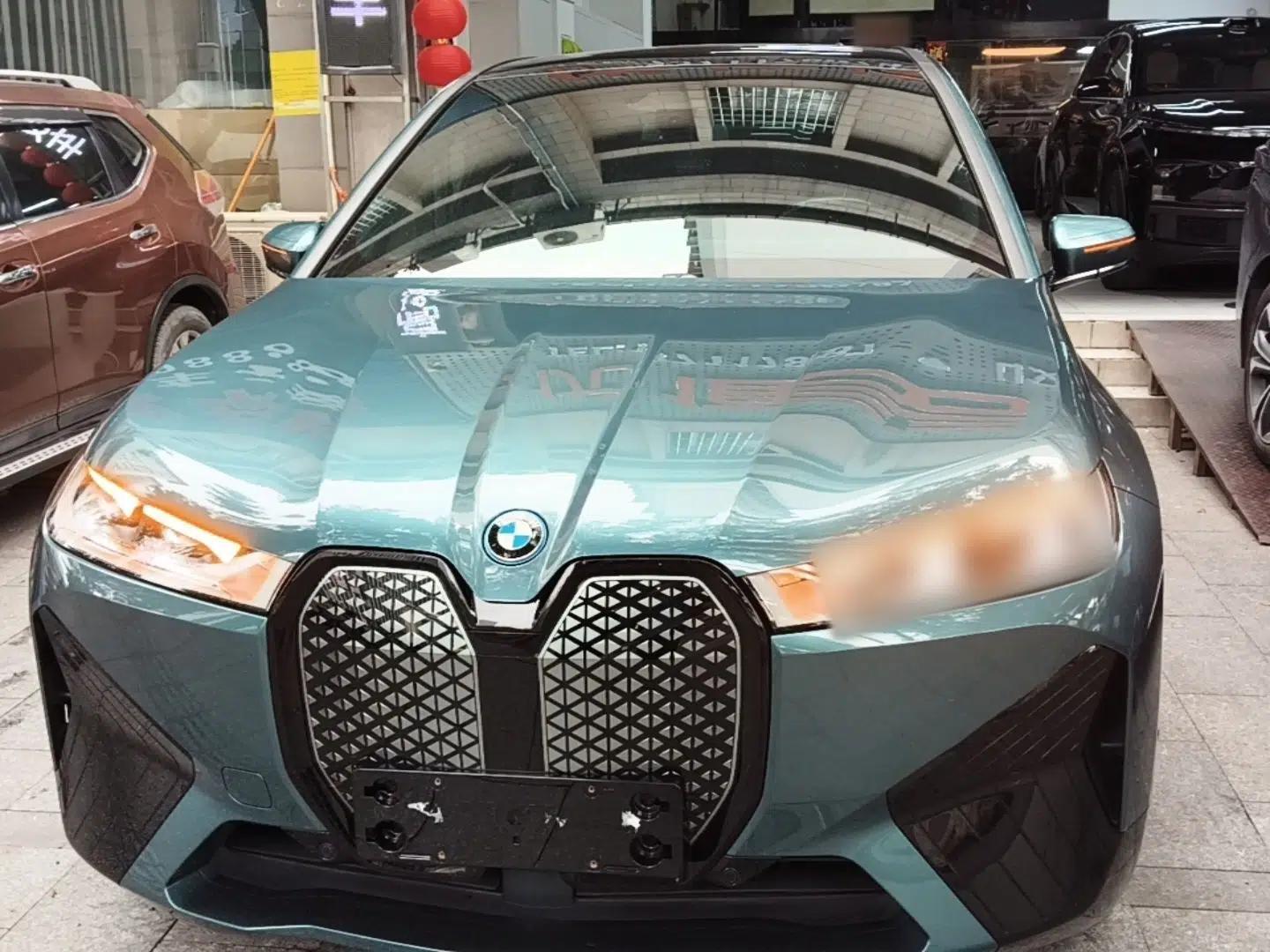 BMW iX 2022 xDrive40 — миниатюра 2