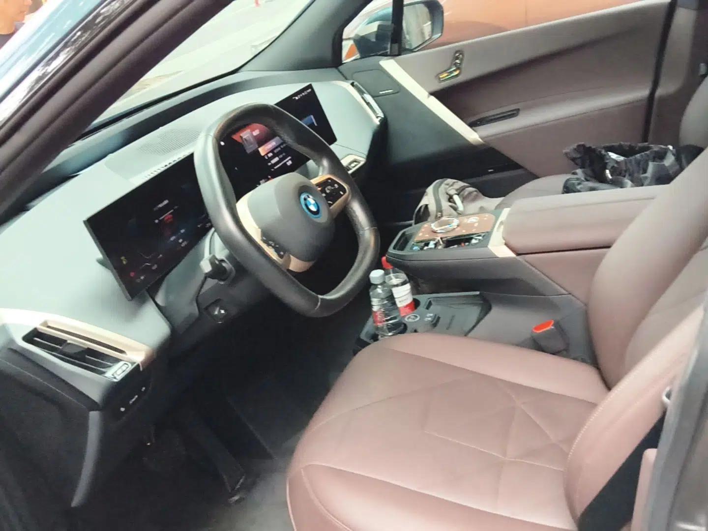 BMW iX 2022 xDrive40 — миниатюра 18