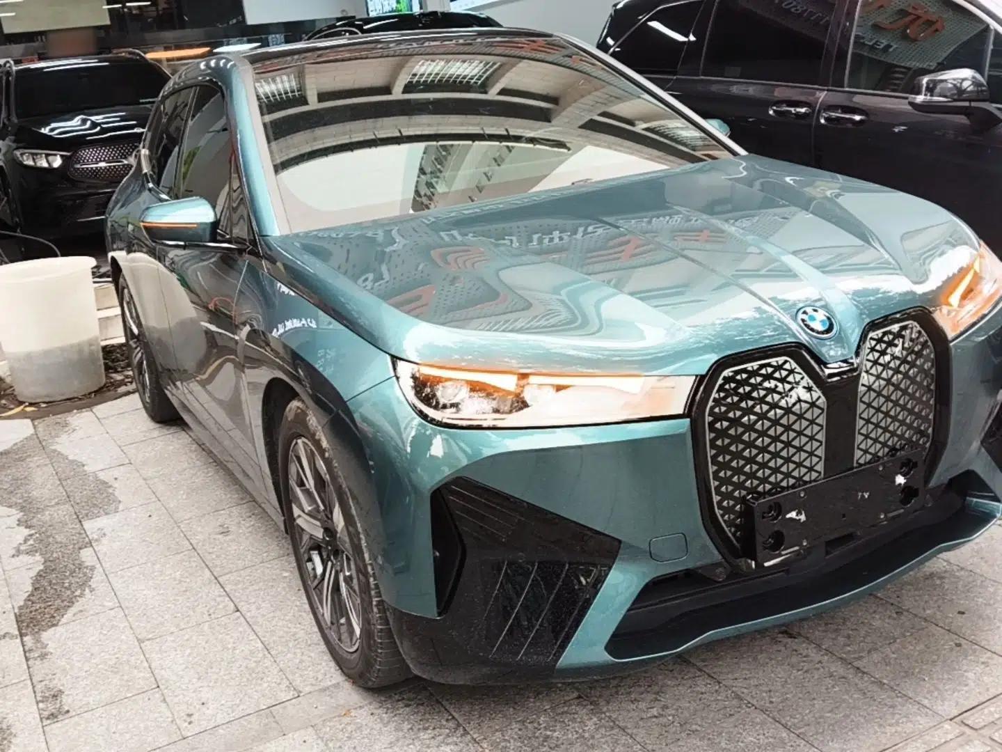 BMW iX 2022 xDrive40 — миниатюра 3