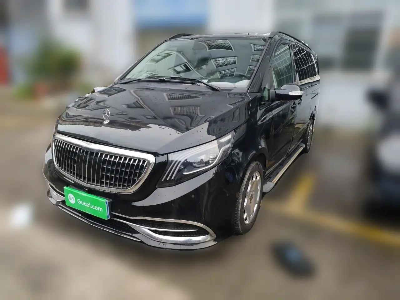 Mercedes-Benz Viano 2010 2.5L Prestige Edition — миниатюра 1