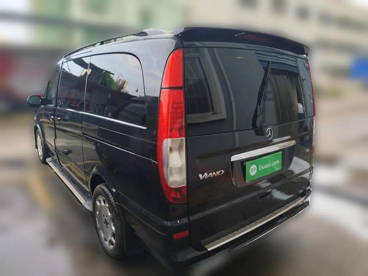 Mercedes-Benz Viano 2010 2.5L Prestige Edition — миниатюра 4