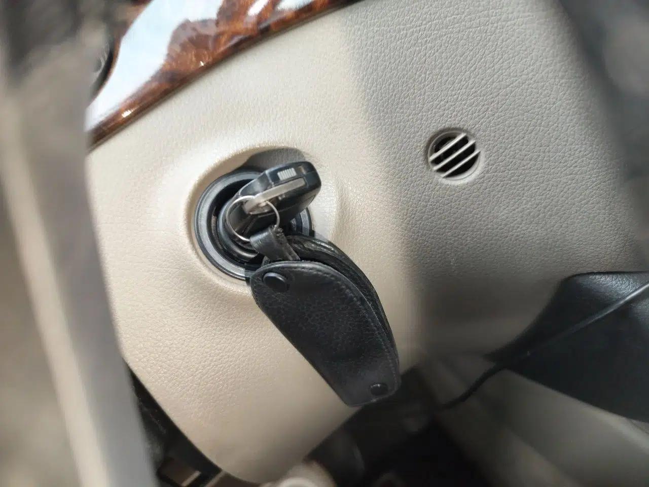 Mercedes-Benz Viano 2010 2.5L Prestige Edition — миниатюра 9