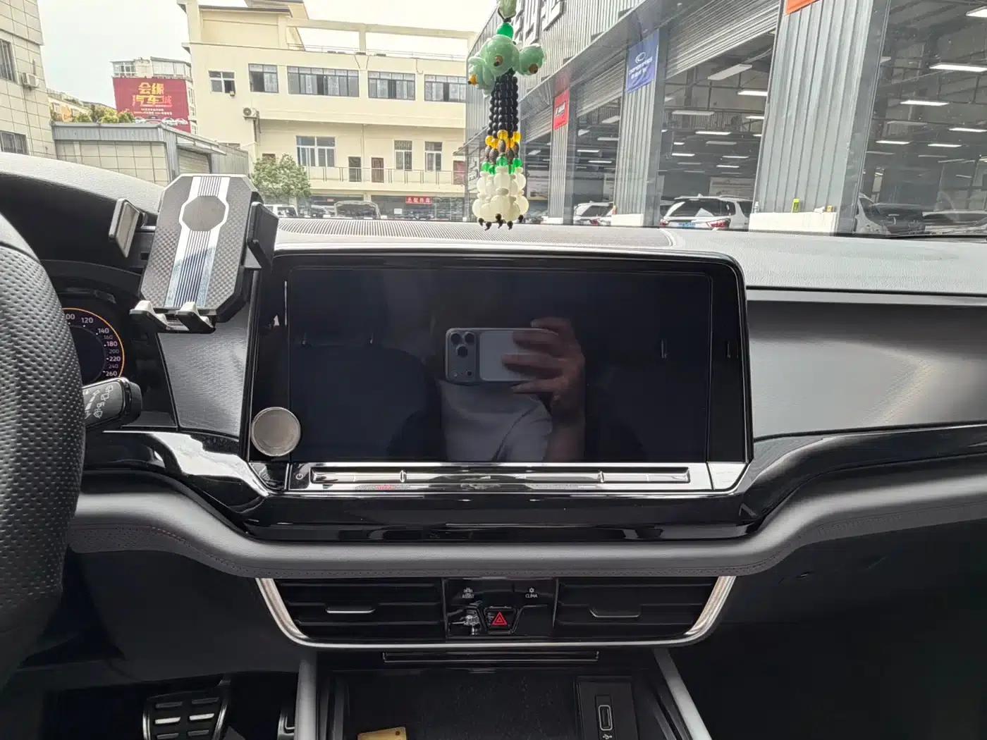 Tiguan X 2022 380TSI AWD Flagship Edition — миниатюра 7