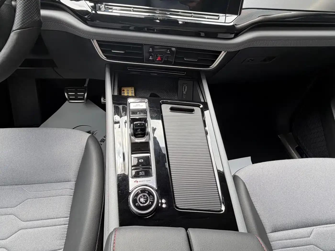 Tiguan X 2022 380TSI AWD Flagship Edition — миниатюра 8