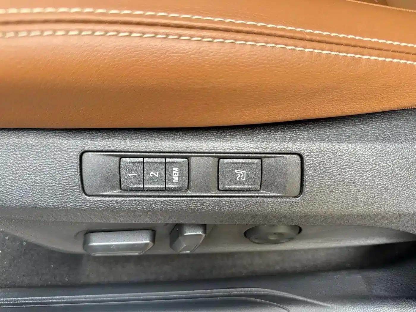 SAIC MAXUS D90 2017 2.0T Automatic 4WD North Star — миниатюра 14