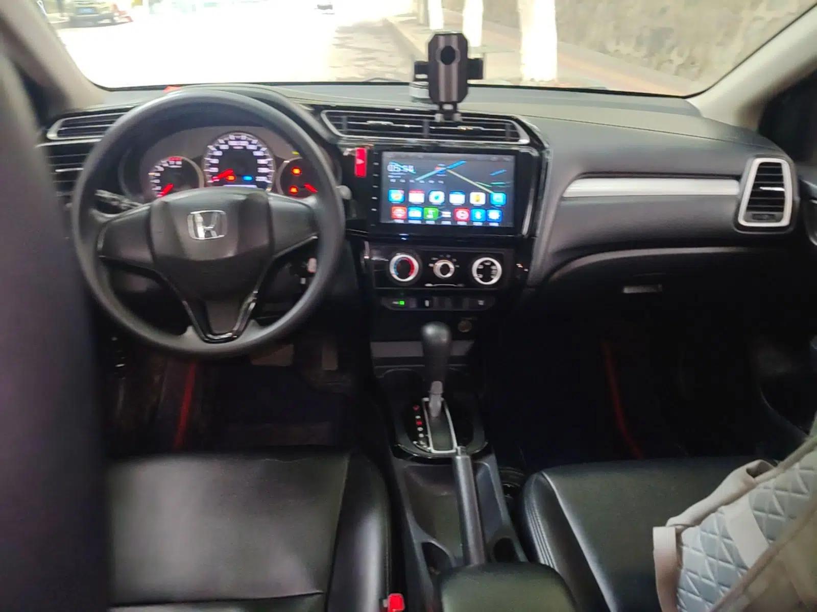 Honda Greiz 2016 1.5L CVT Fashion Edition — миниатюра 13