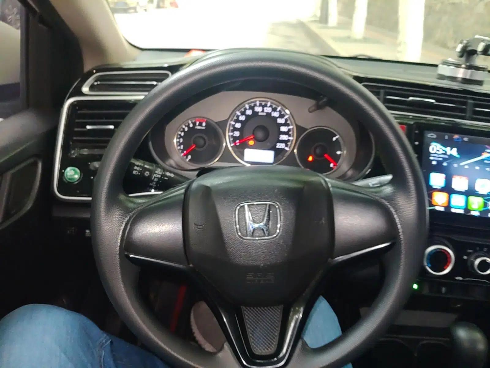 Honda Greiz 2016 1.5L CVT Fashion Edition — миниатюра 14