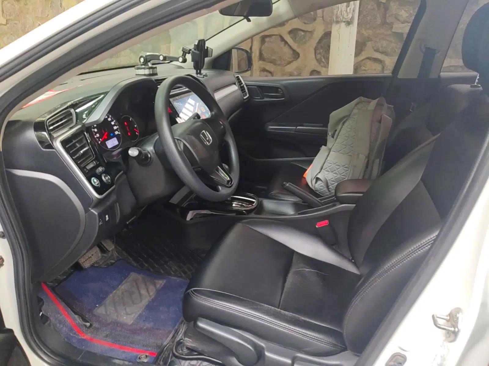 Honda Greiz 2016 1.5L CVT Fashion Edition — миниатюра 18