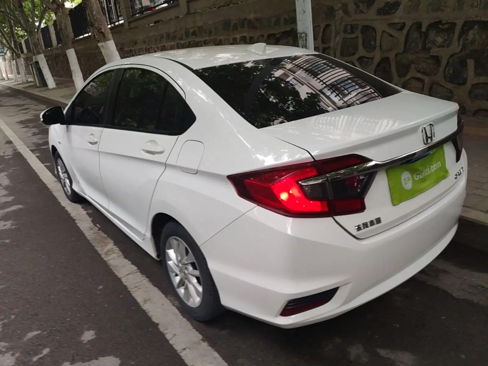 Honda Greiz 2016 1.5L CVT Fashion Edition — миниатюра 4
