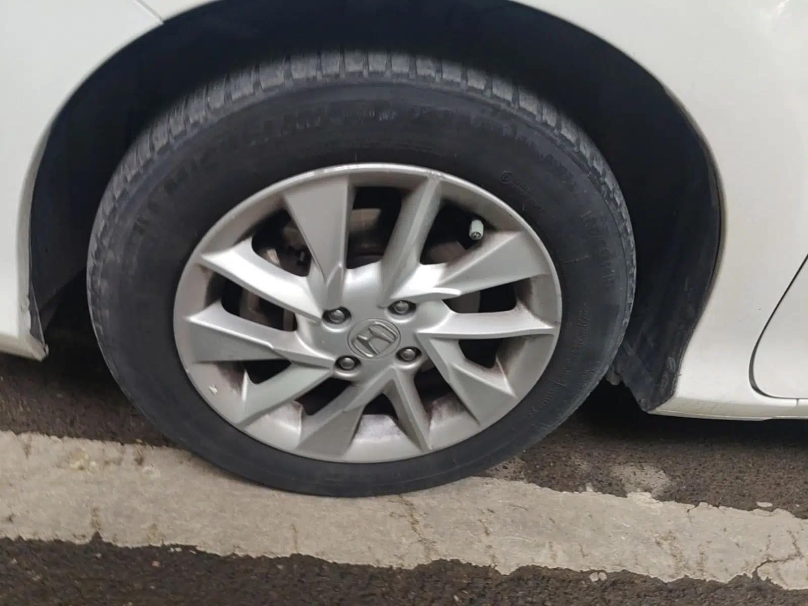 Honda Greiz 2016 1.5L CVT Fashion Edition — миниатюра 8