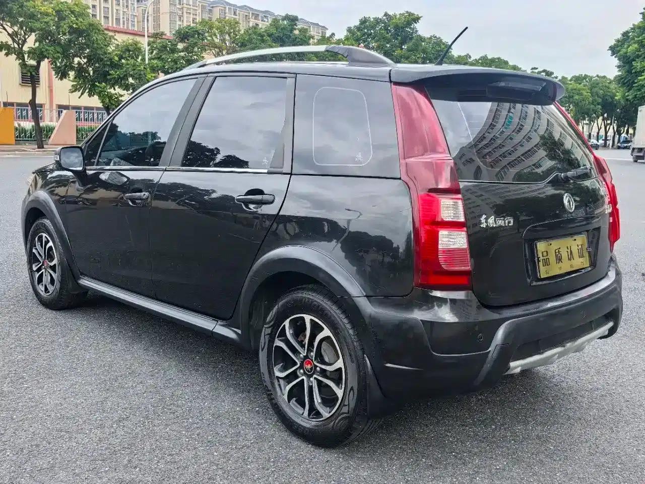 Jingyi X3 2016 1.5L Luxury Edition — миниатюра 7