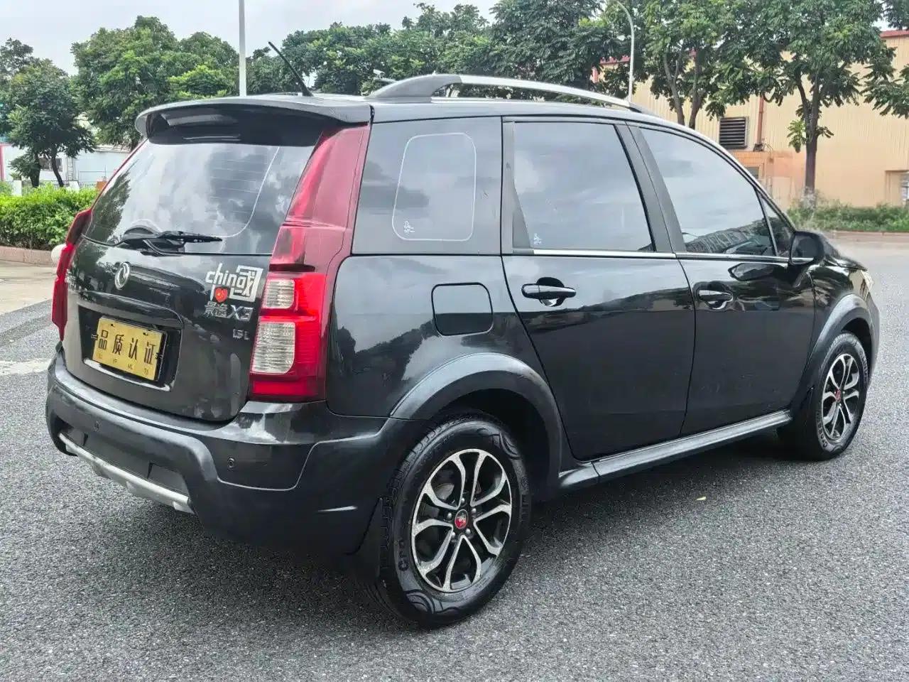 Jingyi X3 2016 1.5L Luxury Edition — миниатюра 9