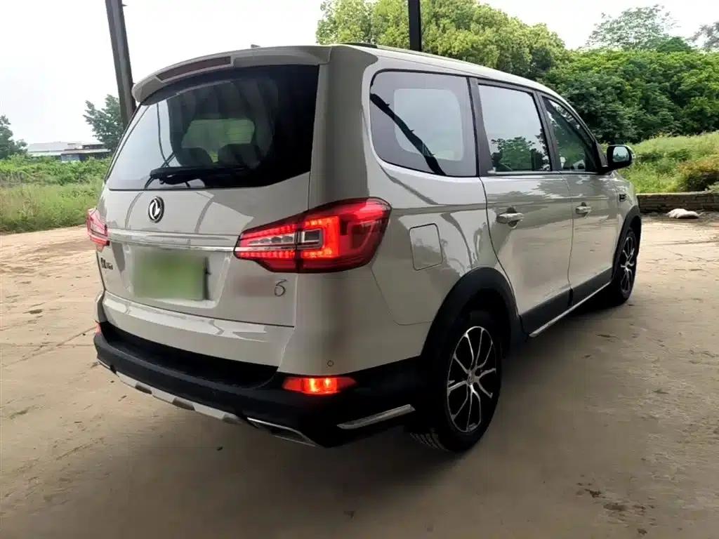 Fengxing SX6 2019 1.6L Manual Deluxe Edition (China VI Emission Standard) — миниатюра 7