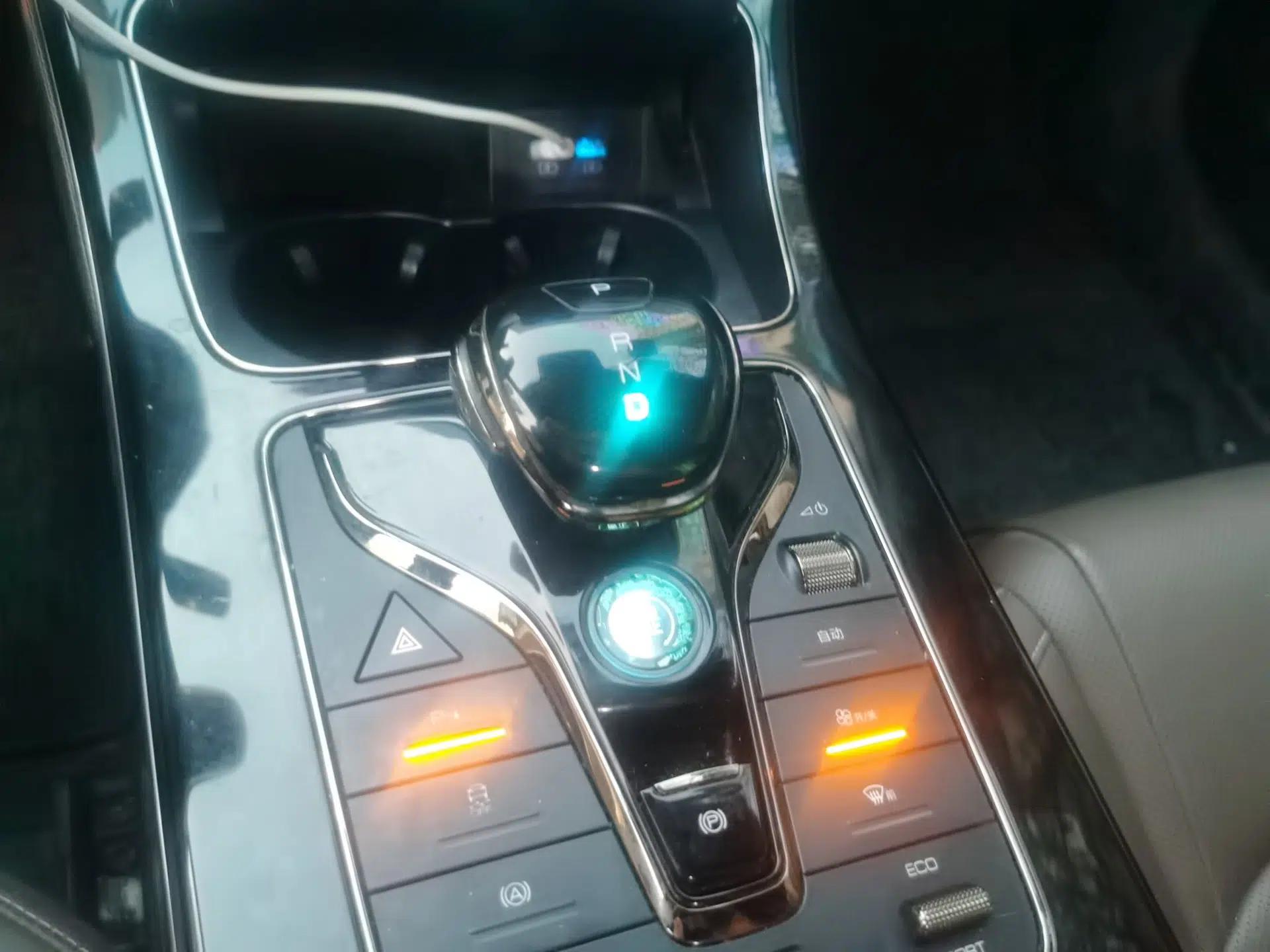 BYD e9 2022 Business Edition — миниатюра 15