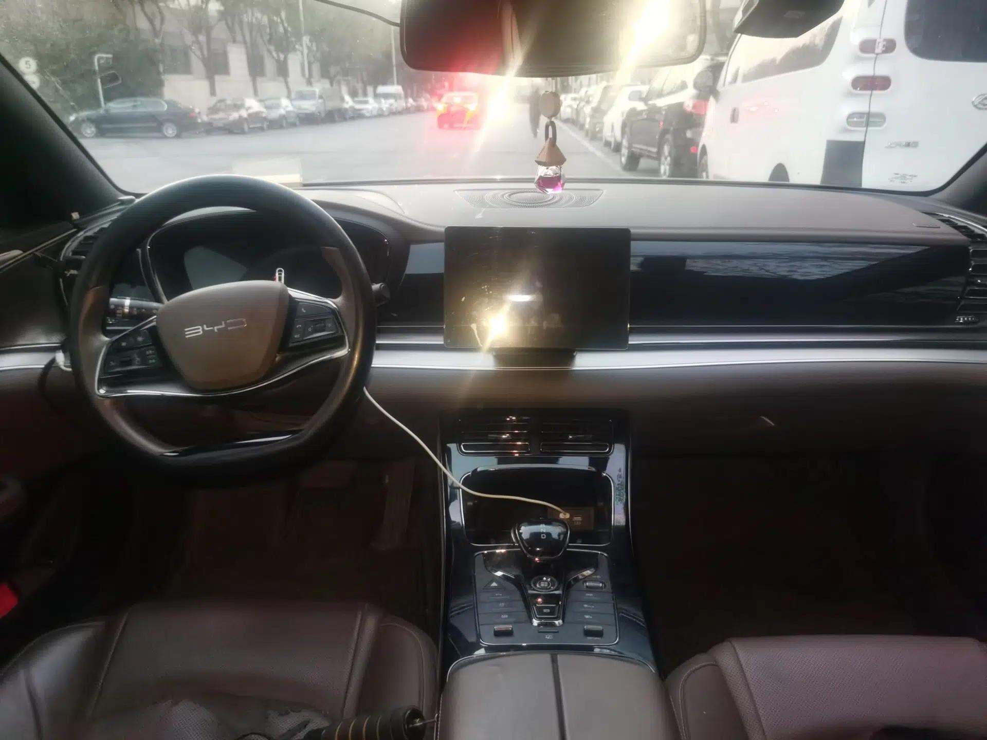 BYD e9 2022 Business Edition — миниатюра 10
