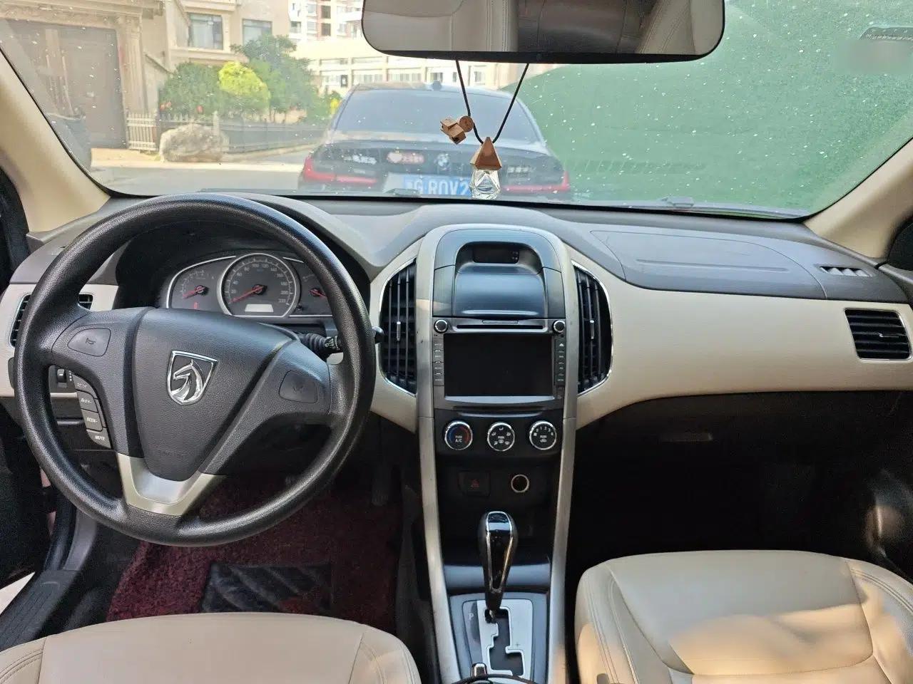 Baojun 630 2012 1.5L DVVT Automatic Elite Model — миниатюра 10