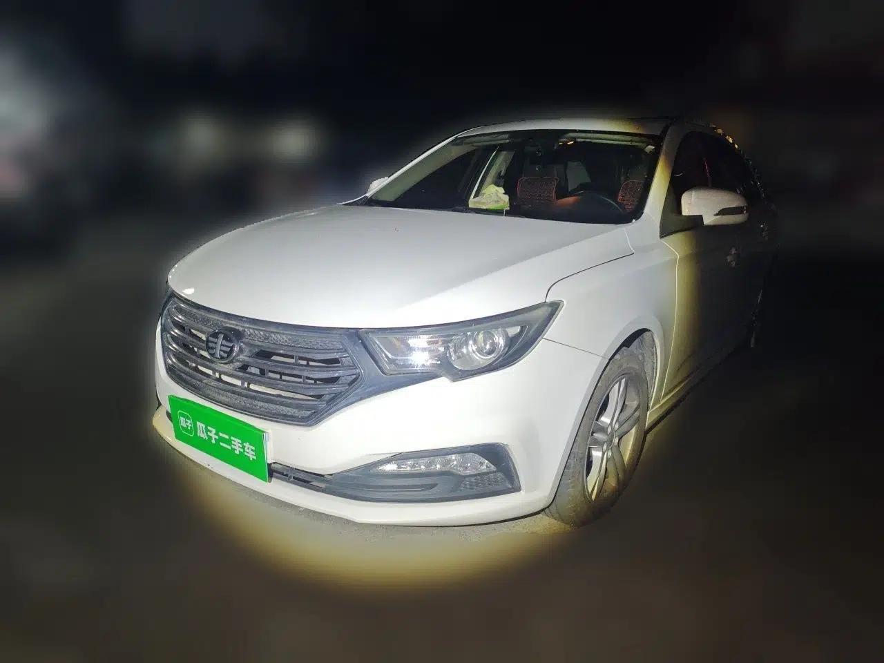 Bestune B30 2017 1.6L manual Comfort trim level — миниатюра 1