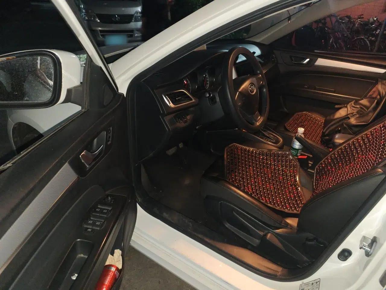 Bestune B30 2017 1.6L manual Comfort trim level — миниатюра 17